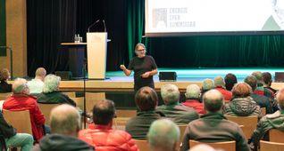 Abschlussveranstaltung im Bürgerhaus Maichingen mit „Energiesparkommissar“ Carsten Herbert.