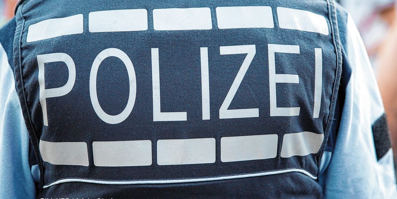 Die Polizei sucht Zeugen.