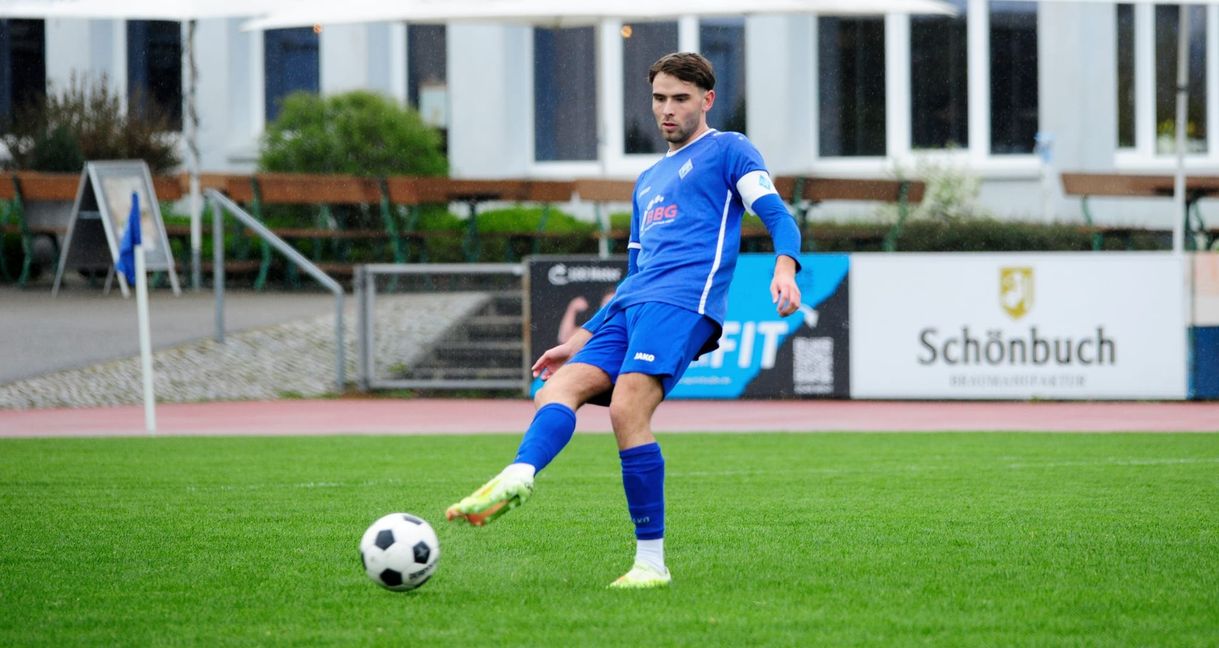 Kapitän Bjarne Hamann und die SVB müssen eine bittere Heimniederlage hinnehmen.