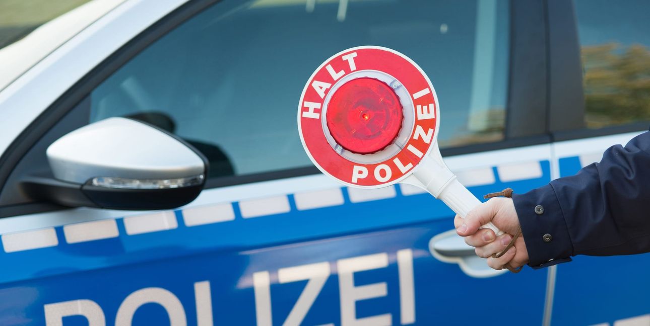Der Führerschein der 51-Jährigen wurde beschlagnahmt.