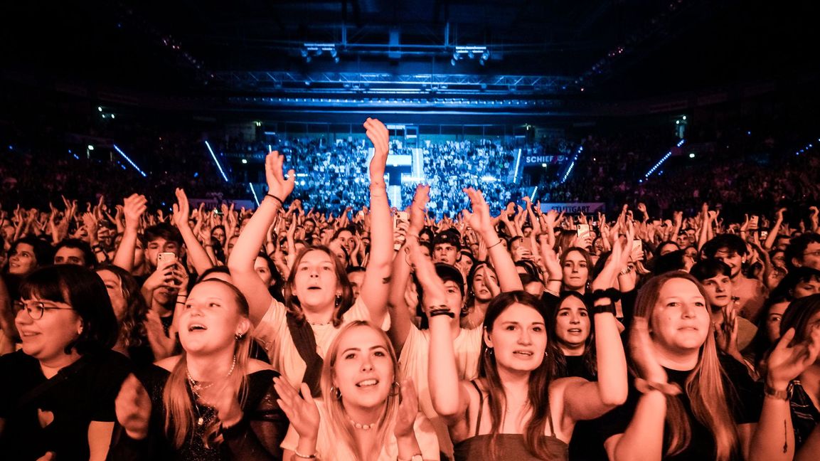 Eindrücke vom Auftritt von Provinz in der Porsche-Arena