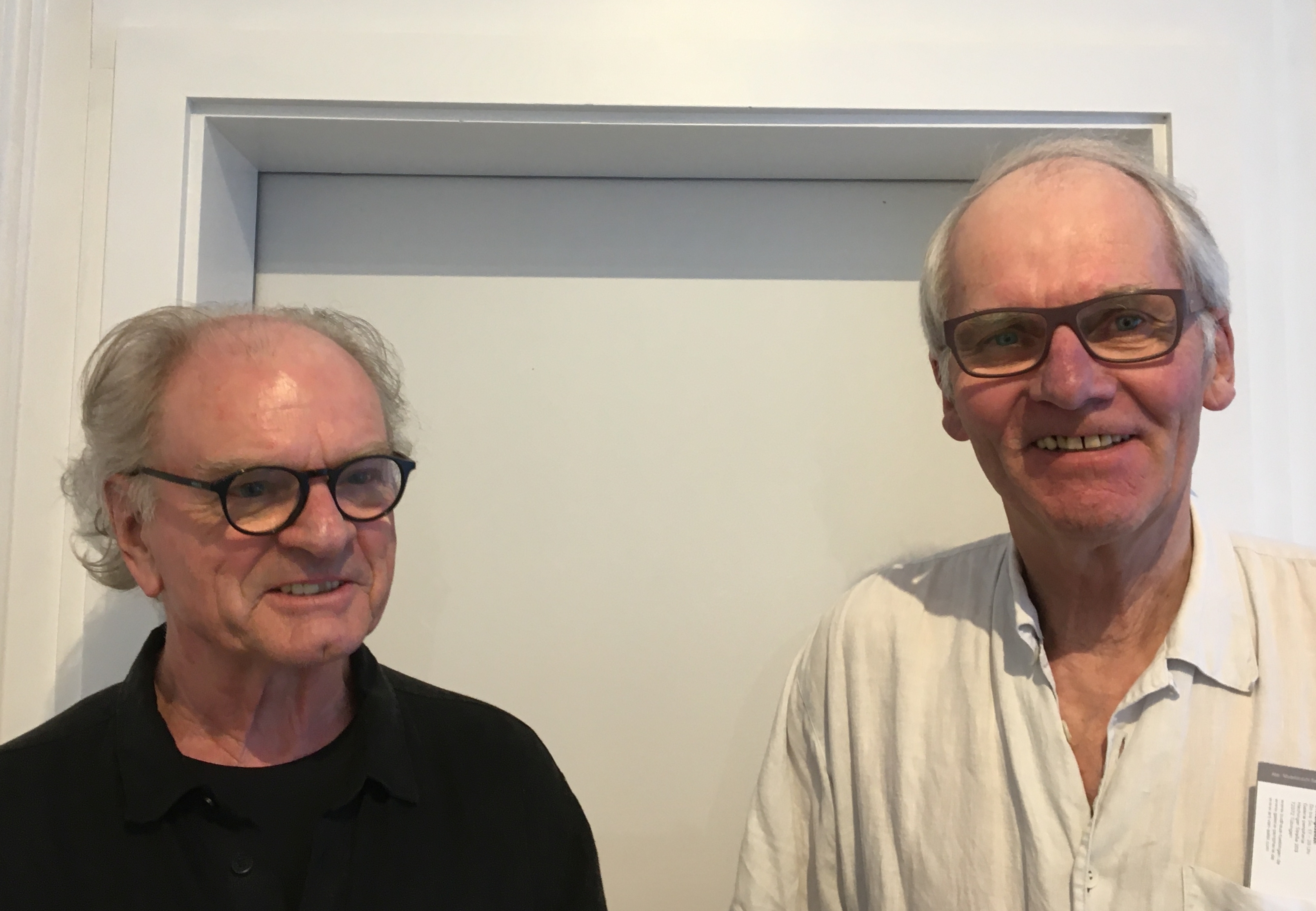 Marinus van Aalst (links) und Lee Lichterloh stellen gemeinsam im Sudhaus Tübingen aus.    Bild: P. Bausch