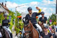 Rund 3500 Besucher wollten sich den Maichinger Rosstag nicht entgehen lassen.