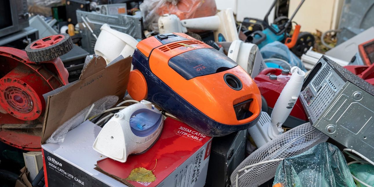 Auch Elektrogeräte sind nicht gegen den Zahn der Zeit immun. Eines Tages sind sie Elektroschrott.