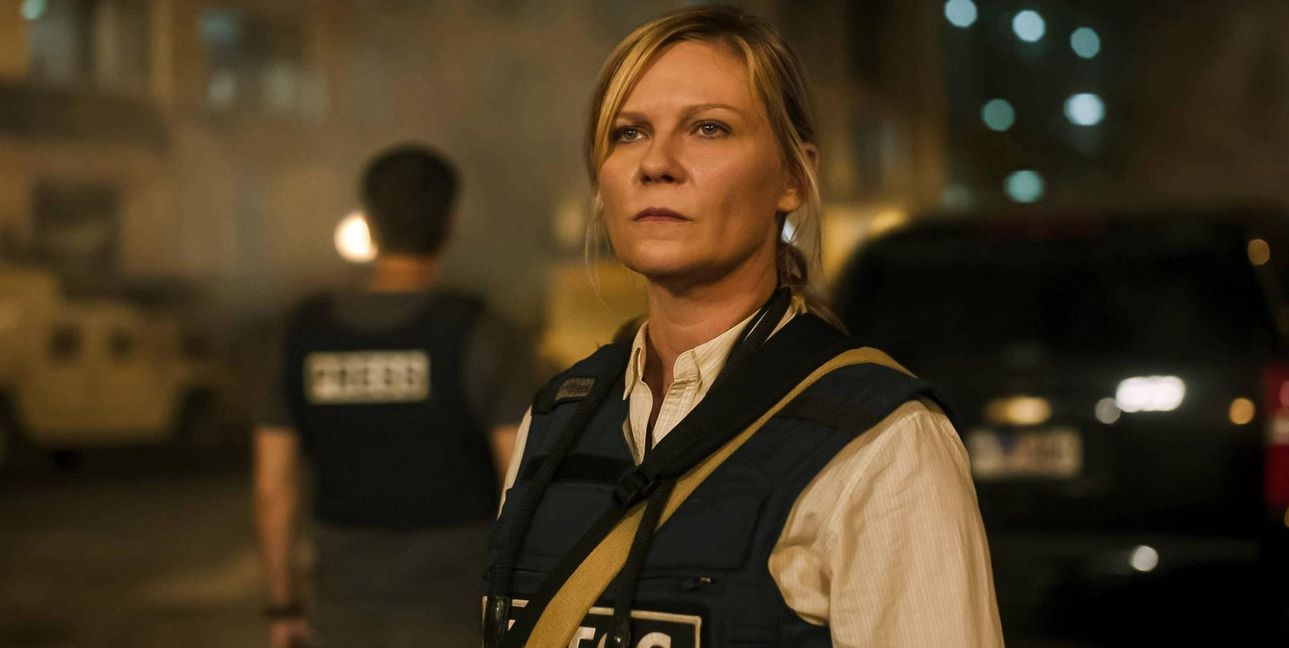 Kirsten Dunst als Kriegsfotografin in „Civil War“.