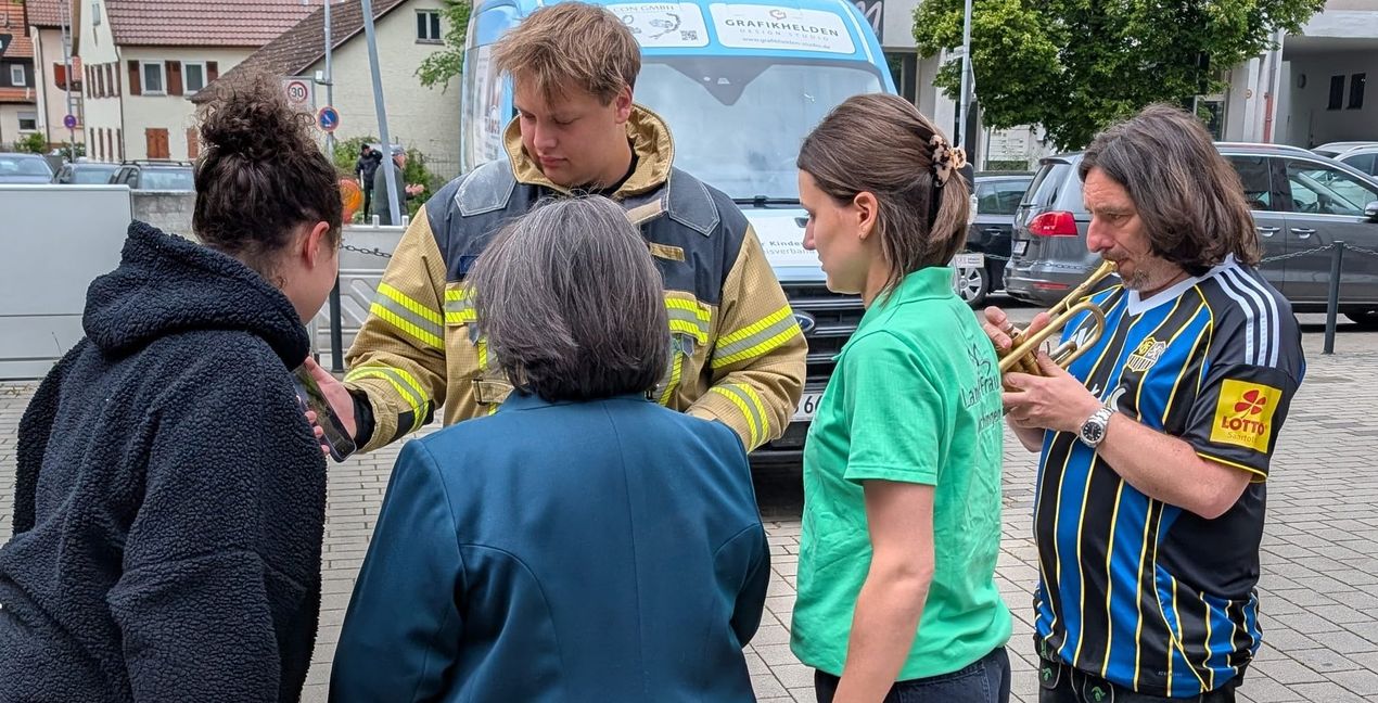 Mit Jörg Hartl spielt in Maichingen die Musik. Der bayerische LaBrassBanda-Trompeter trägt überraschenderweise das Saarbrücken-Trikot.