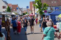 Sommer, Sonne, Pfingstmarkt: Tausende flanieren durch Ehningen