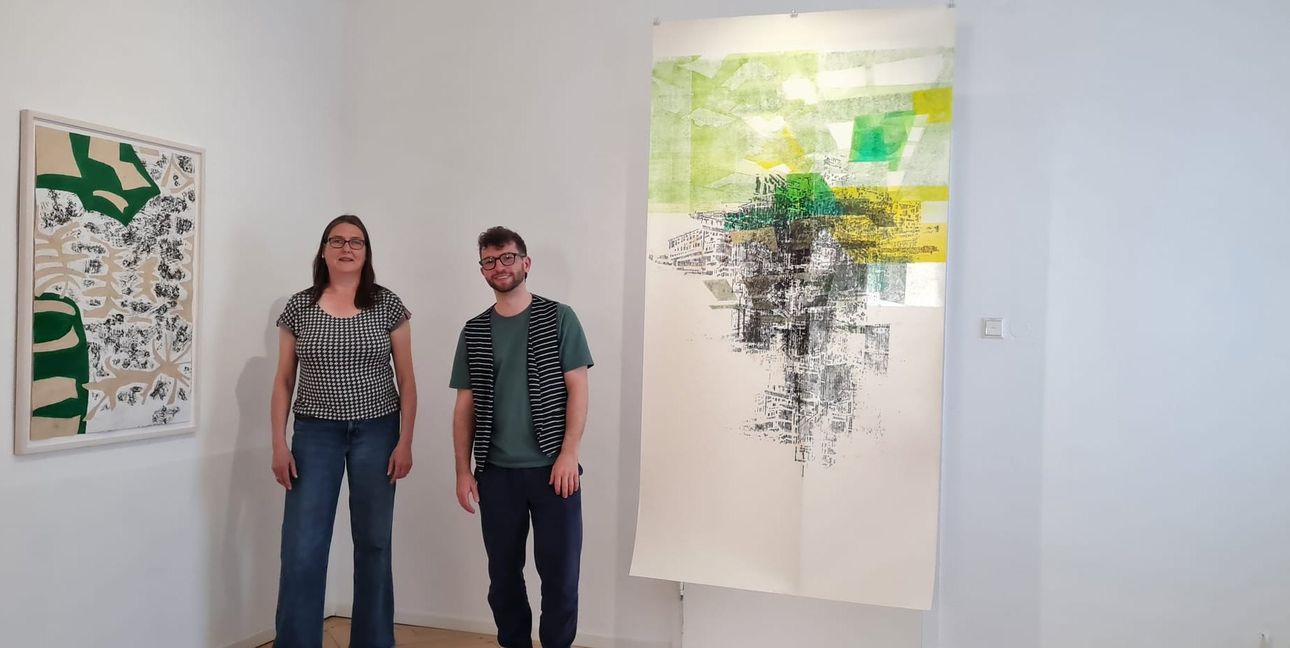 Anja Klafki neben Michael Schramms Bild, Michael Schramm neben Anja Klafkis Bild.