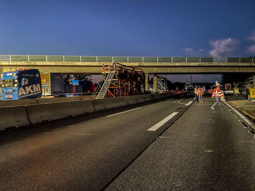 Freitagabend kurz nach 22 Uhr: Auf der A81 geht gar nichts mehr.