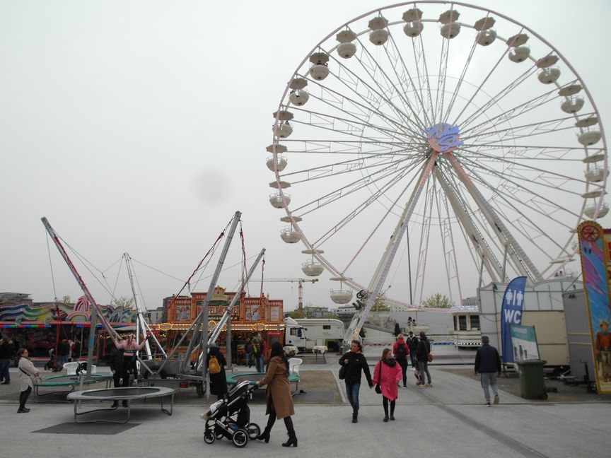 Die Osterkirmes auf dem Flugfeld lockt bis 14. April.