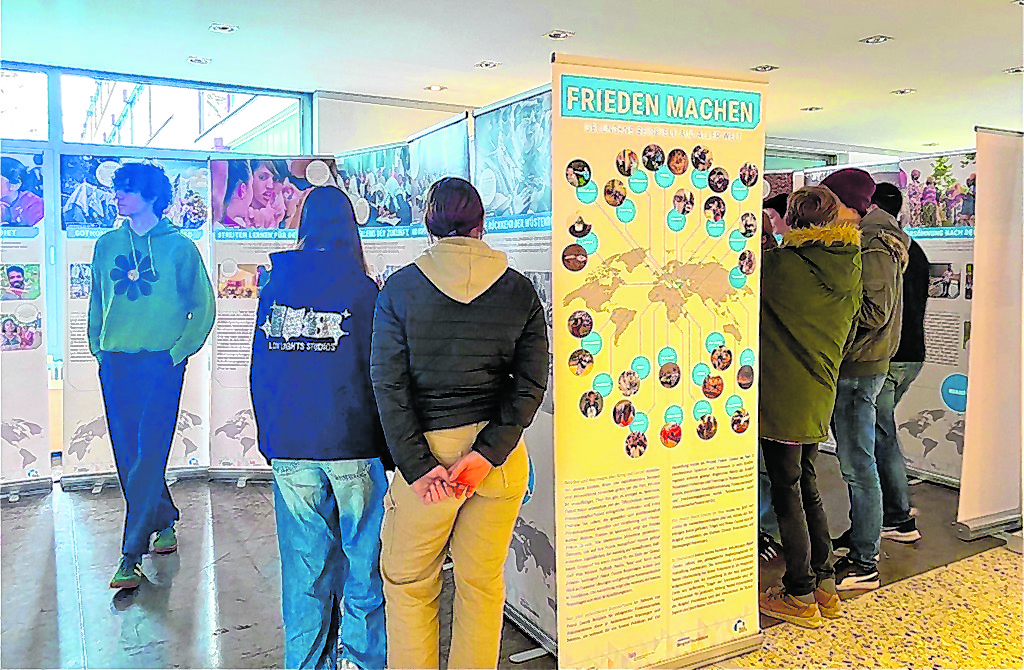 Die Ausstellung umfasst eine Vielzahl von Themen und Projekten aus der ganzen Welt. Bild: z