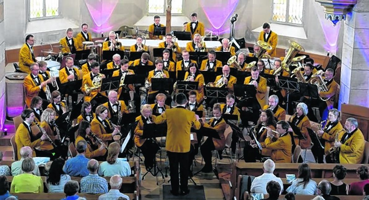 Das Sinfonische Blasorchester des Musikvereins Schönaich beim Konzert in der Laurentiuskirche. Bild: z
