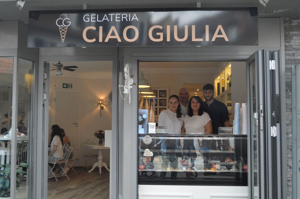 Die Familie Gamuzza betreibt nun die Gelateria „Ciao Giulia“ in der Unteren Vorstadt 19 in Sindelfingen. Bild: Zvizdiç