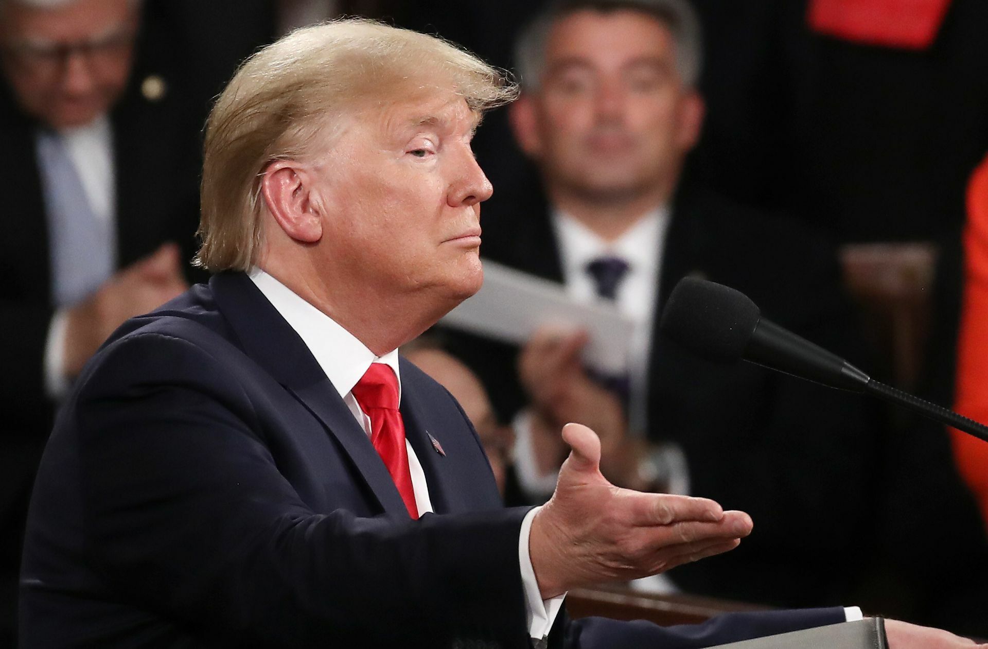 Soll nach dem Willen der US-Demokraten nachträglich seines Amtes enthoben werden: Der frühere Ex-Präsident Donald Trump. Foto: AFP/Drew Angerer