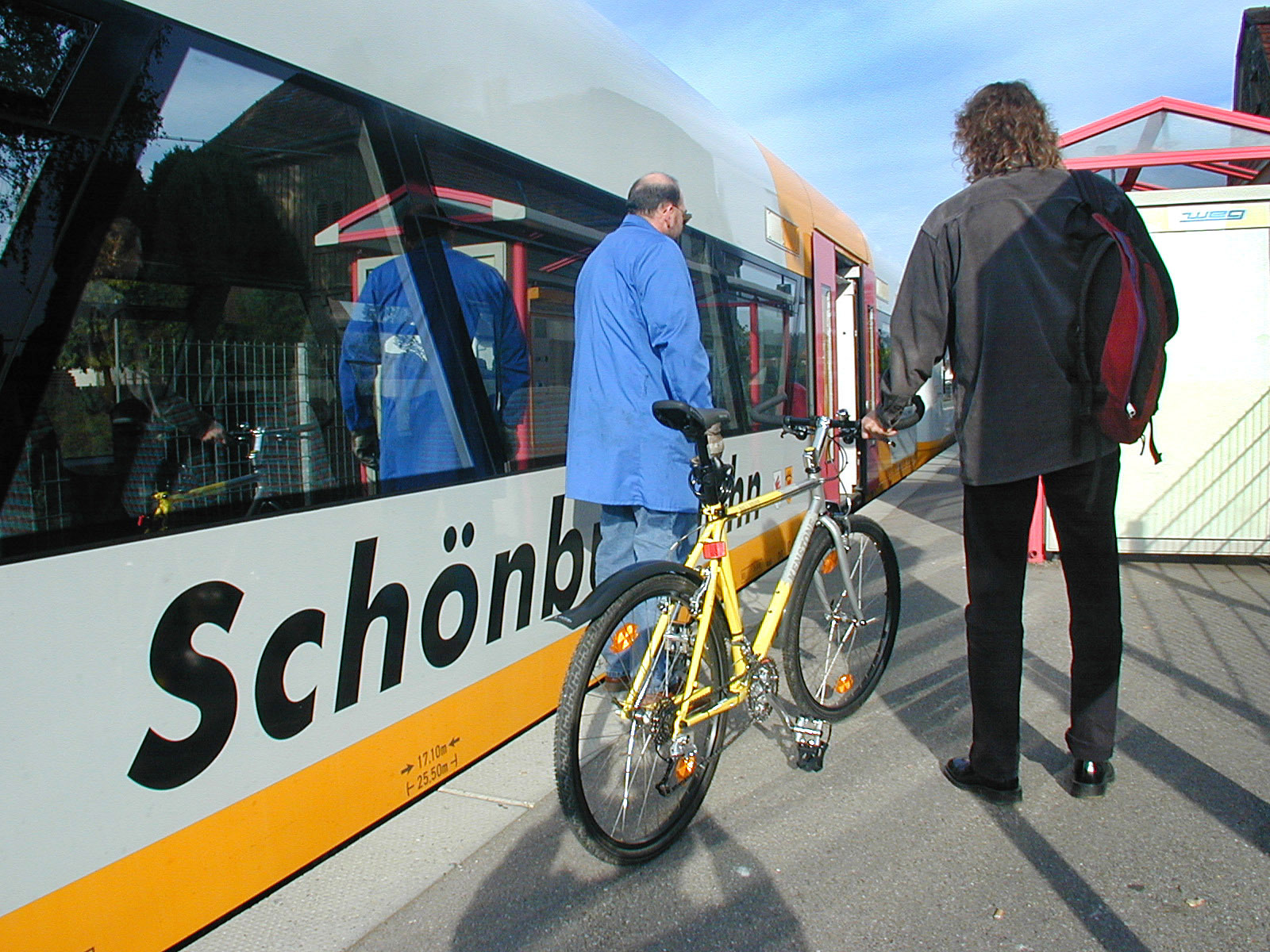 30.08.00 Dettenhausen, Schönbuch-Bahn
obe