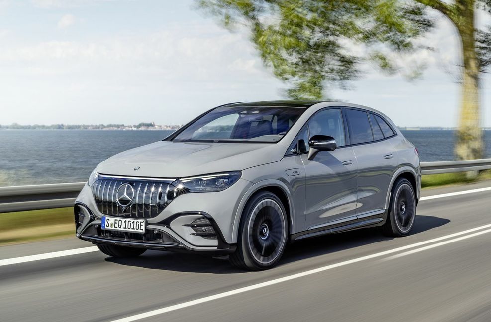 Der EQE-SUV, den Mercedes-Benz am 16. Oktober 2022 in Paris vorgestellt hat, ist das achte rein elektrische Modell in der Flotte.