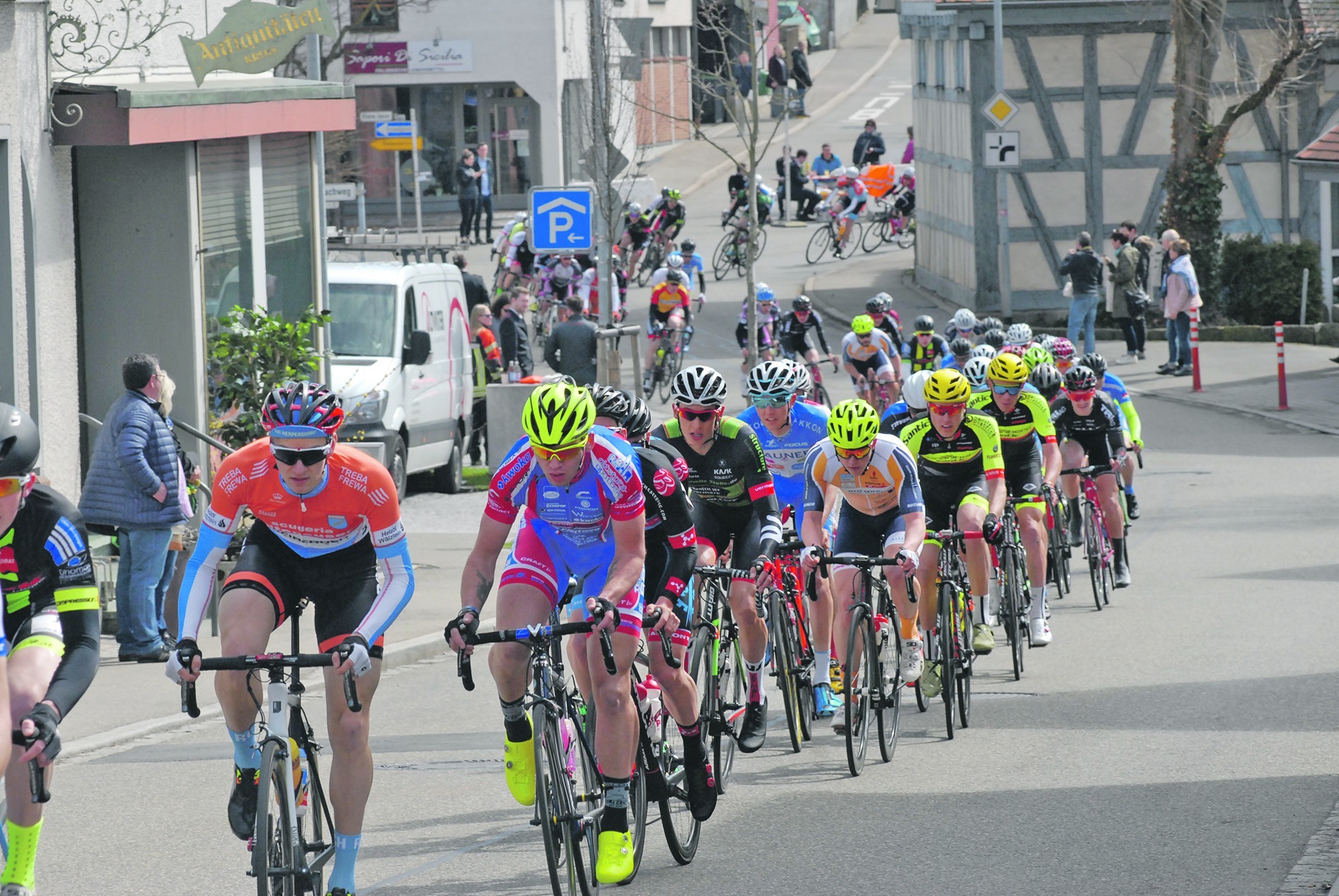 Nach den Wettervorhersagen könnte der Schönaicher Radklassiker auch in diesem Jahr zu einer Fahrt in den Frühling werden. Bild: Reichert