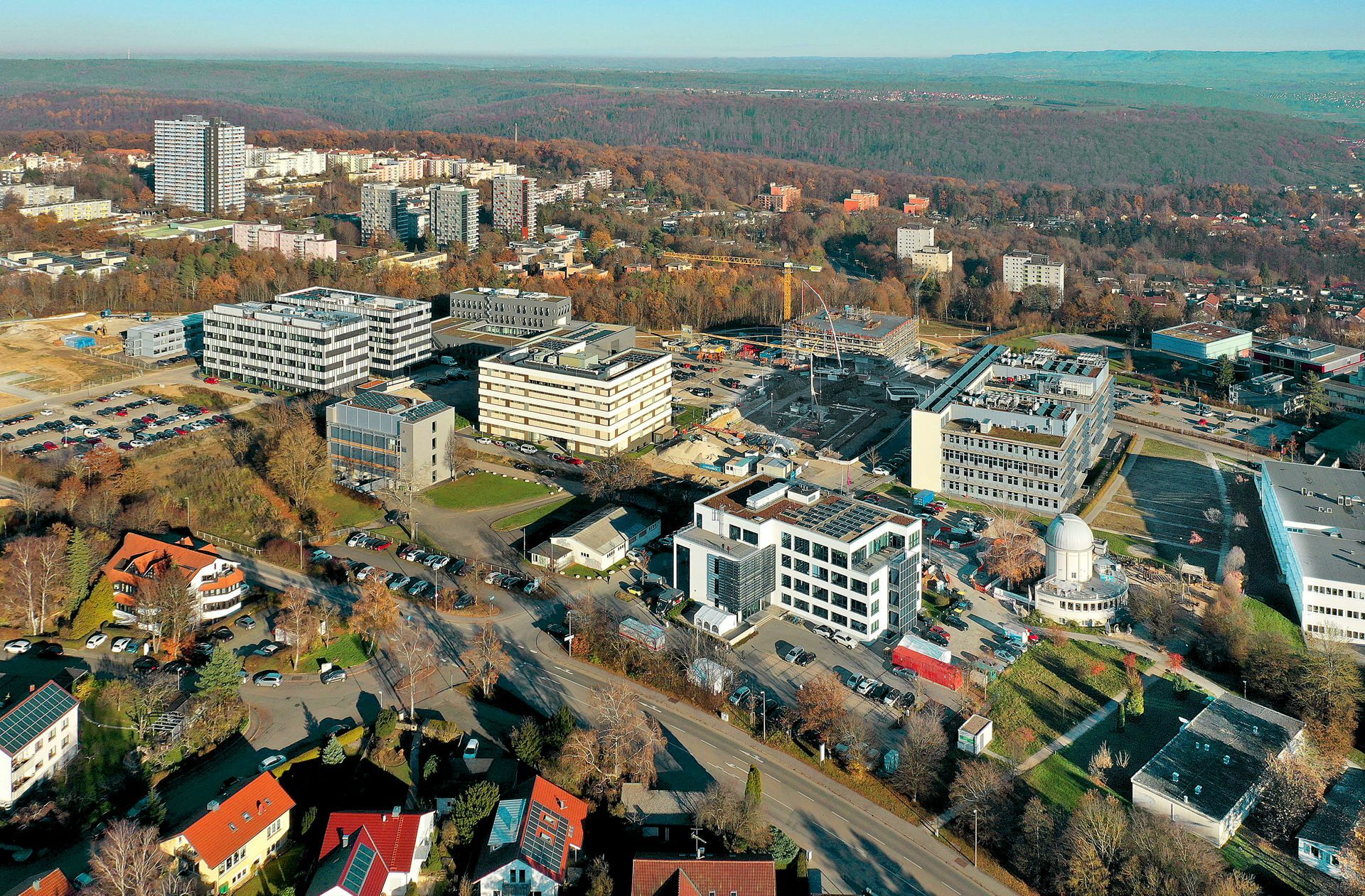 Die Obere Viehweide in Tübingen ist zu einem Standort der medizinischen Spitzenforschung geworden. Foto: Manfred Grohe