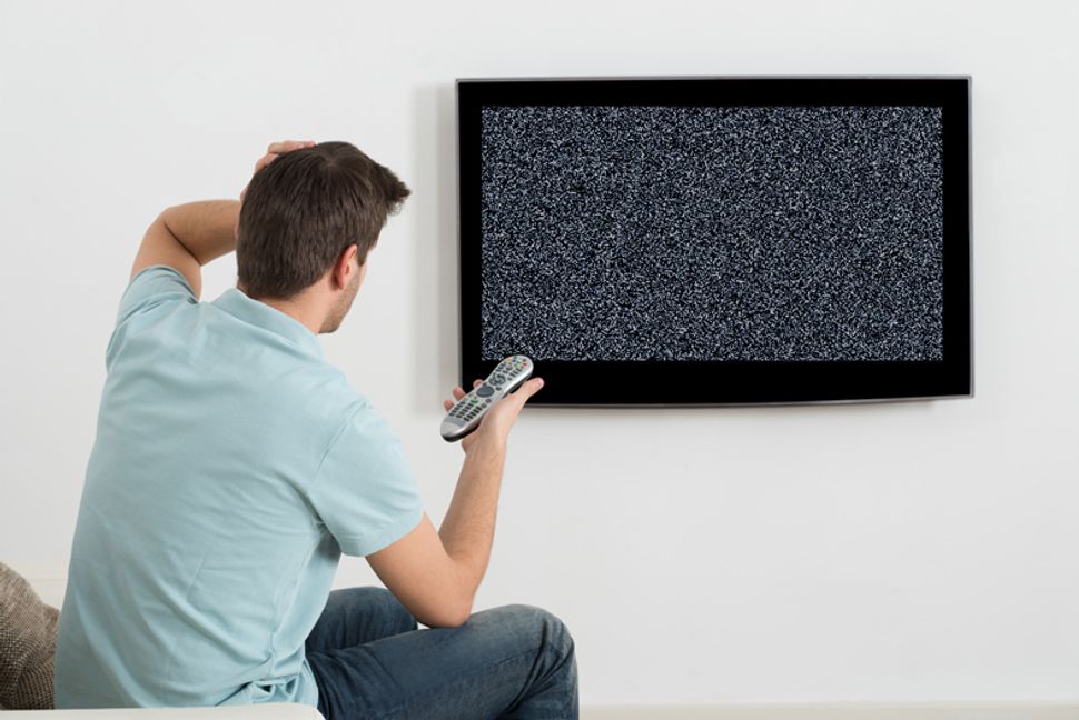 Ein beschädigtes Glasfaserkabel legte am Mittwoch in vielen Gemeinden für mehrere Stunden Fernseh-, Telefon und Internetanschluss lahm (Bild: Adobe Stock/Andrey Popov).