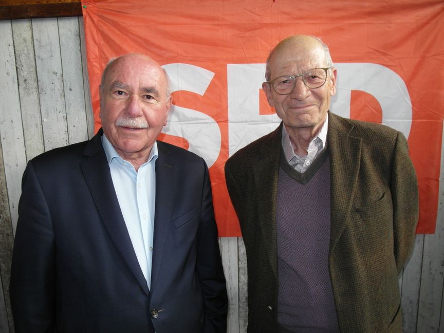 Ivo Gönner und Alexander Vogelgsang im Böblinger Bootshaus.    Bild: Staber