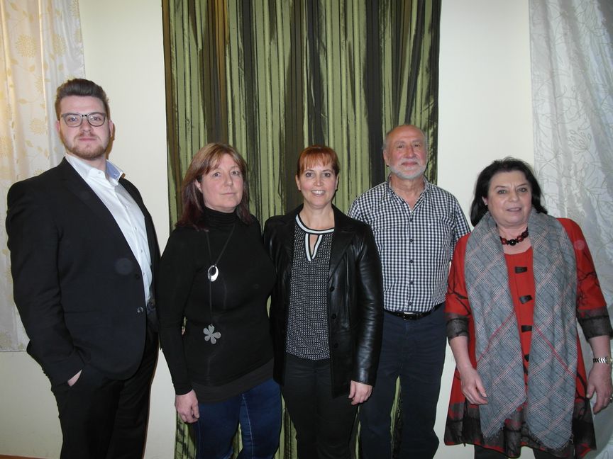 (von links): Florian Stauss (Schatzmeister), Andrea Hamann
(kommissarische stellvertretende Vorstandsvorsitzende), Berit Erlbacher
(kommissarische Vorstandsvorsitzende), Bruno Köngeter (Kassenprüfer),
Doris Rommel-Schuska (Kassenprüferin) Bild: Staber