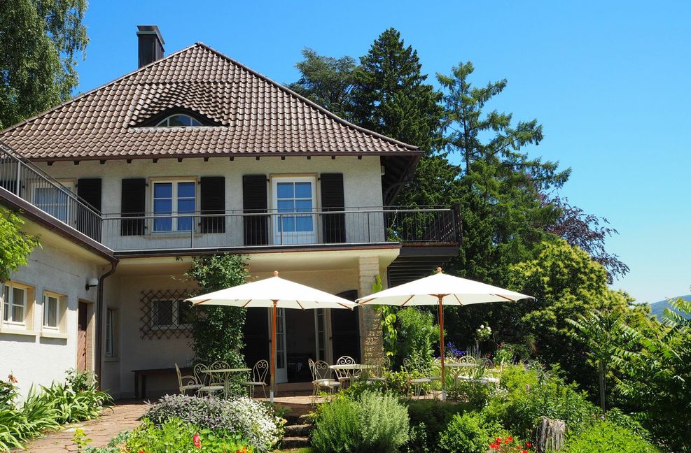 Das Museum Haus Dix in Gaienhofen-Hemmenhofen hat nichts vom Bauhausstil an sich. Doch Dix’ Bilder werden zum größten Teil der Neuen Sachlichkeit zugeordnet.