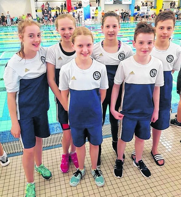Die jüngsten Sindelfinger Mehrkampfschwimmer: Lena Christin Mantz, Marian Plöger, Mara Budimlic, Marit Biehal, Thomas Donath und Luka Usyk (von links)  Bild: z