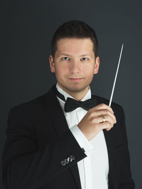 Dirigent Daniel Tepper.    Bild: z