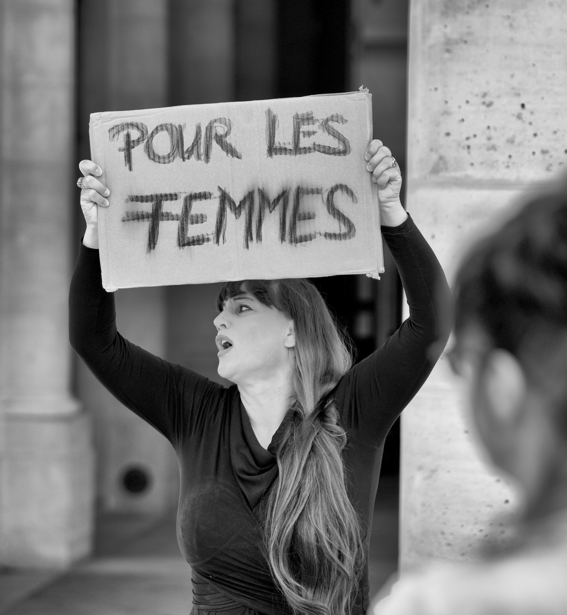 Für die Frauen: Anette C. Halm stellt ihre Werke in Böblingen aus. Bild: z
