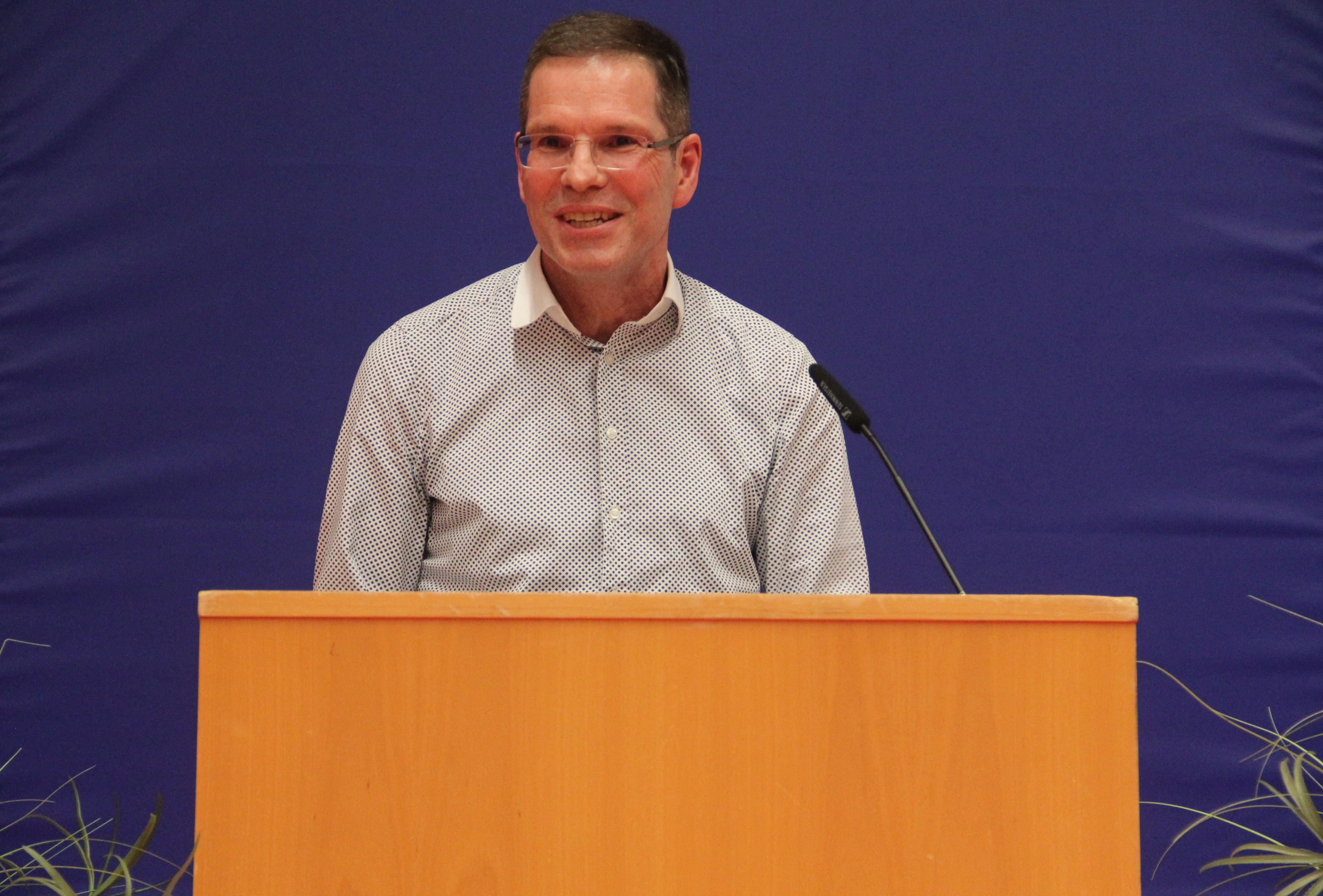Ewald Agresz ist am Abend zum neuen Präsidenten der SV Böblingen gewählt worden. Bild: Oberdorfer