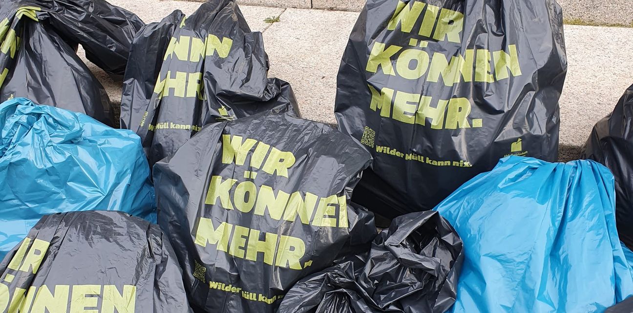 Die Müllbeutel gibt es kostenlos beim Böblinger Abfallwirtschaftsbetrrieb.  Die vollen Säcke werden dann zum Restmüllheizkraftwerk gebracht. Bild: z