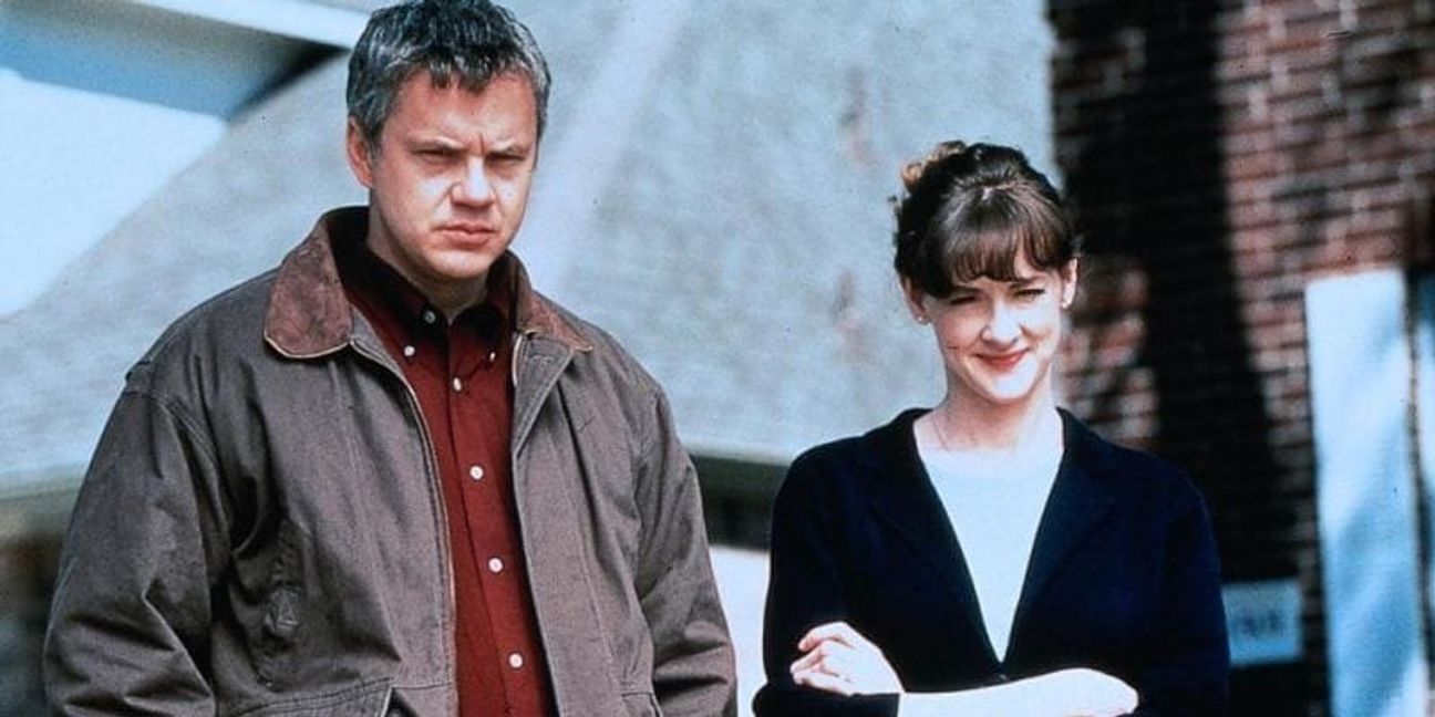 Die neuen Nachbarn: Tim Robbins und Joan Cusack in „Arlington Road“.