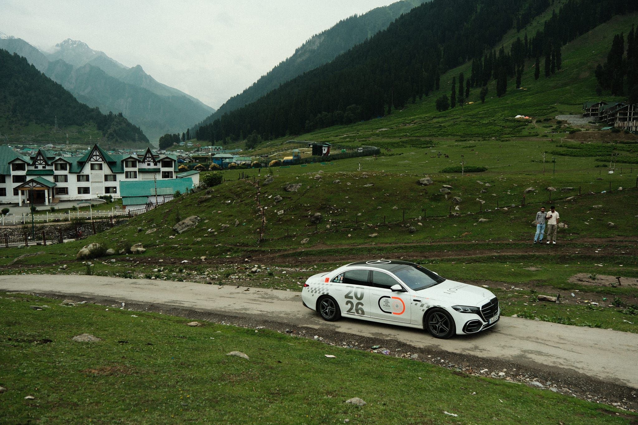 Die neue S-Klasse in Indien.