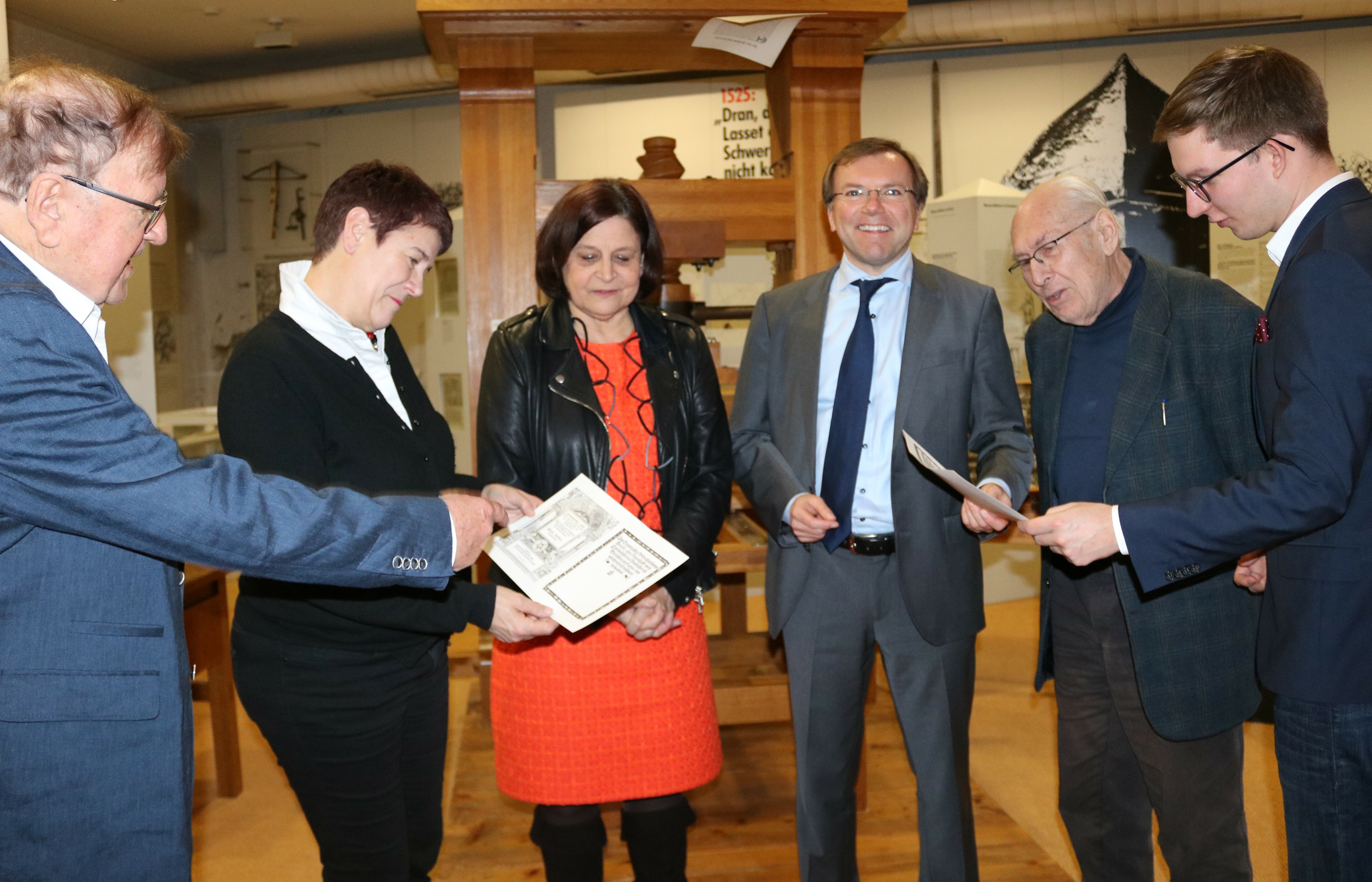 Lokaltermin im Bauernkriegsmuseum: Dr. Günter Scholz (Vorsitzender der Museumsfreunde Böblingen), Julia Philippi (kulturpolitische Sprecherin der CDU-Landtagsfraktion), Cornelia Wenzel (Leiterin Bauernkriegsmuseum), Paul Nemeth (CDU-Landtagsabgeordneter Kreis Böblingen), Peter Schild (im Beirat der Museumsfreunde Böblingen) und Pascal Panse (Vorstand des Böblinger CDU-Stadtverbands/von links).