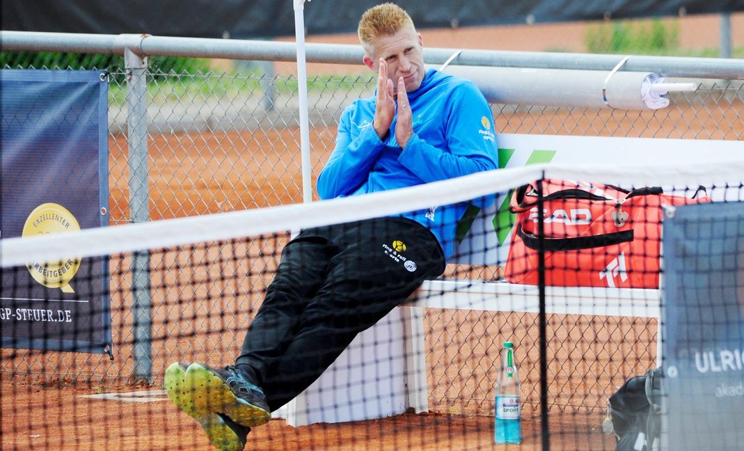VfL-Cheftrainer Daniel Merkert ist zufrieden.
