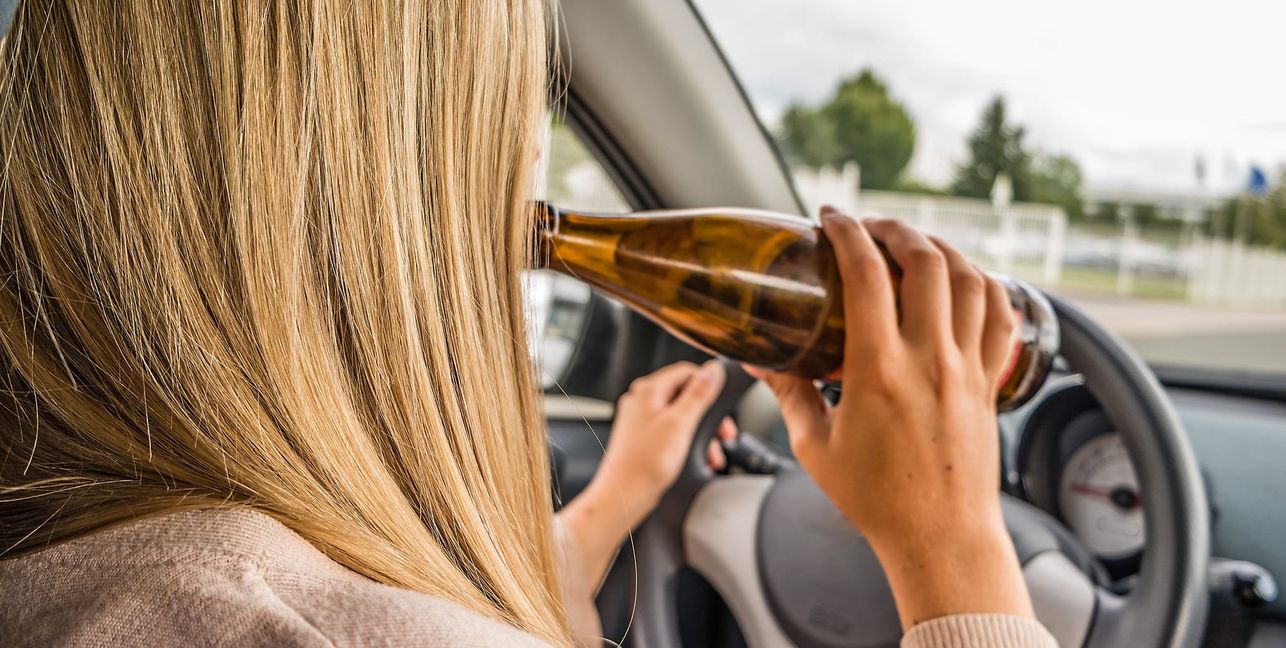 Jedes fünfte bis sechste Kind in Deutschland wächst mit suchtkranken Eltern auf.