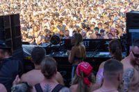 Tausende Besucher feierten beim WET Open Air im Sindelfinger Badezentrum.