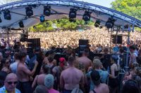 Tausende Besucher feierten beim WET Open Air im Sindelfinger Badezentrum.