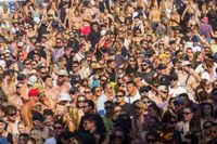 Tausende Besucher feierten beim WET Open Air im Sindelfinger Badezentrum.