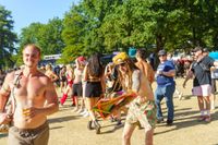 Tausende Besucher feierten beim WET Open Air im Sindelfinger Badezentrum.