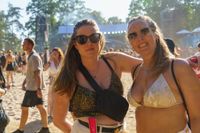 Tausende Besucher feierten beim WET Open Air im Sindelfinger Badezentrum.