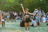 Tausende Besucher feierten beim WET Open Air im Sindelfinger Badezentrum.