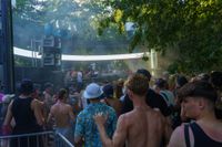 Tausende Besucher feierten beim WET Open Air im Sindelfinger Badezentrum.