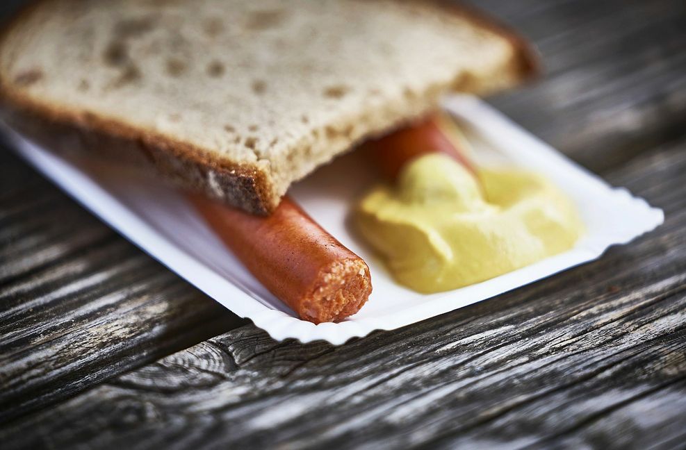 Die legendäre Paprikawurst vom Imbiss