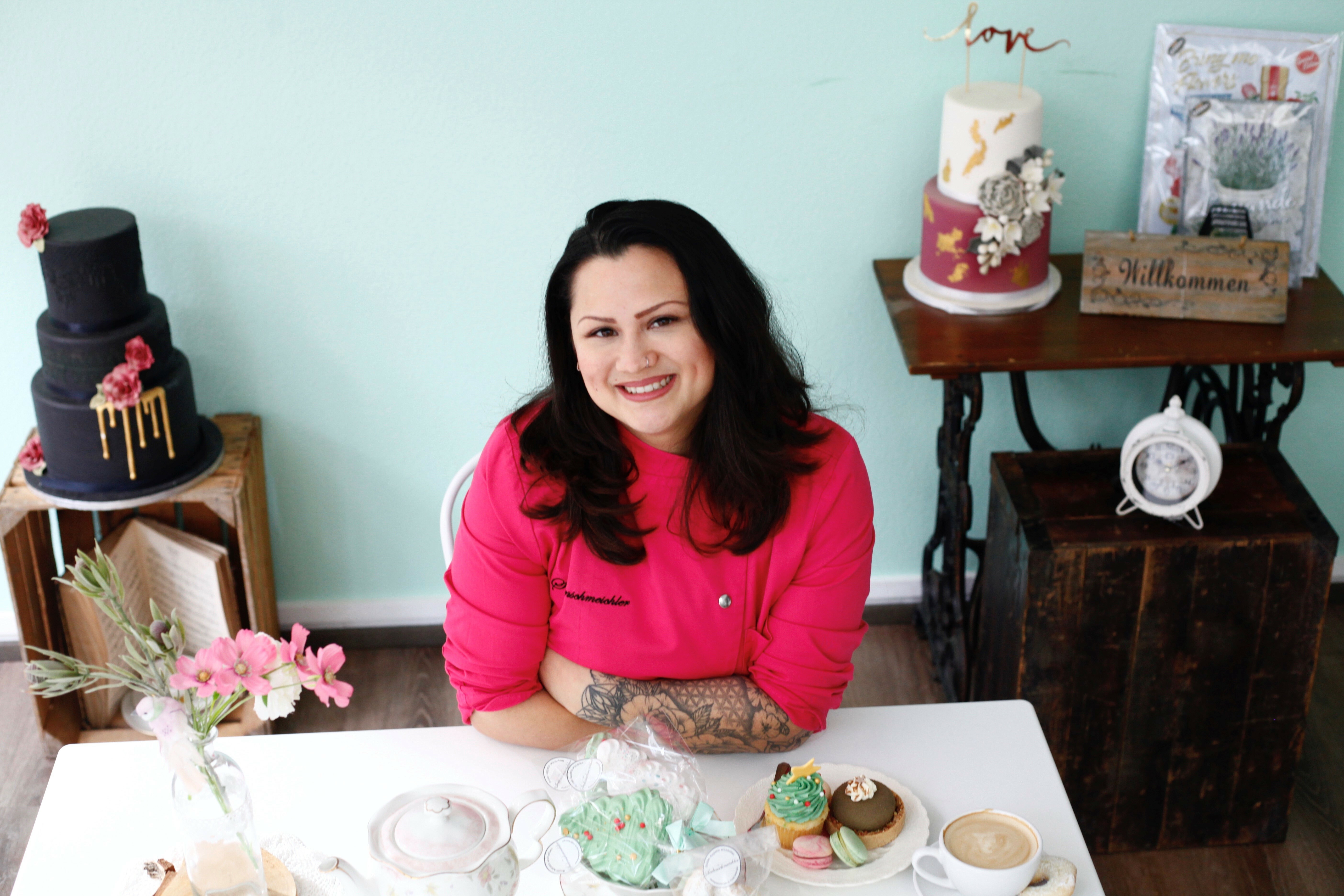 Mariska Schäfer hat ihr erst spät entdecktes Hobby zum Beruf gemacht. „Vielleicht habe ich einfach ein Händchen dafür, Torten zu backen“, sagt sie. Bild: z