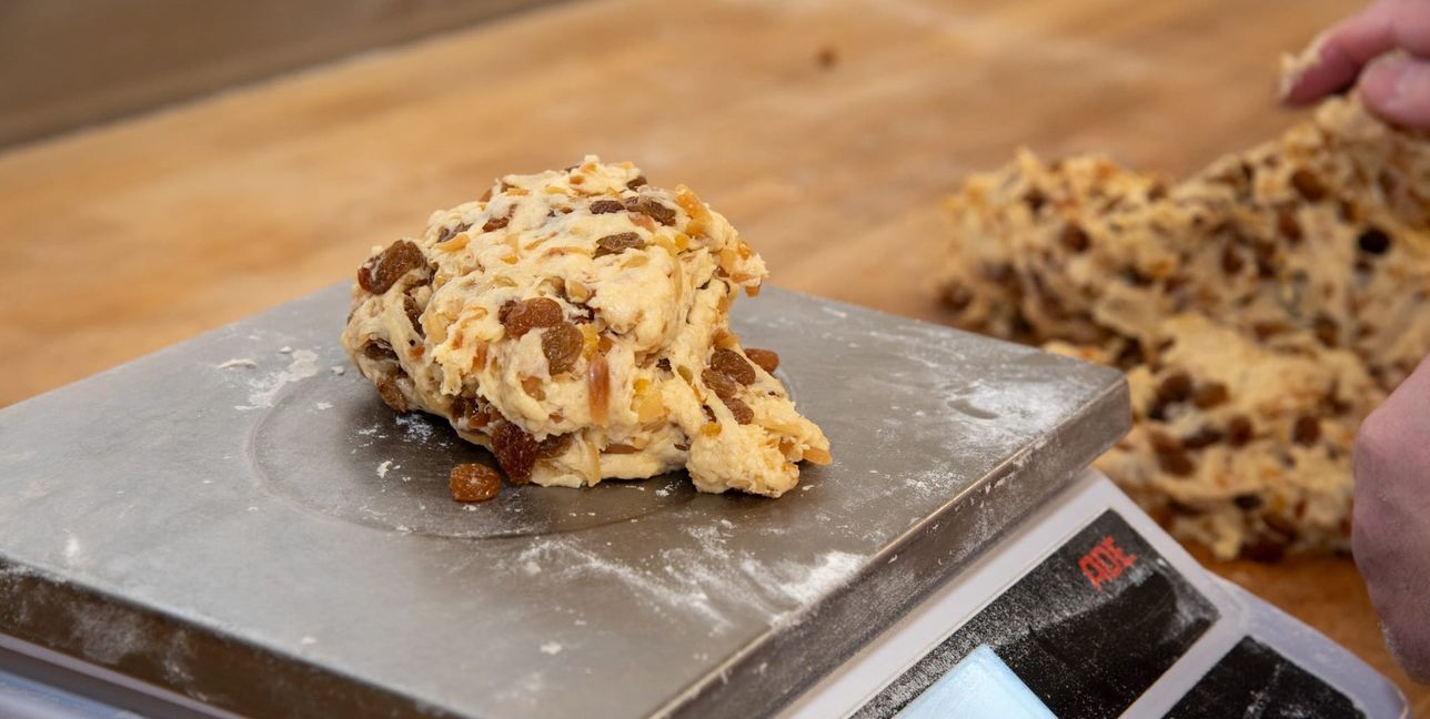 Abwiegen von Hand gehört mit dazu.