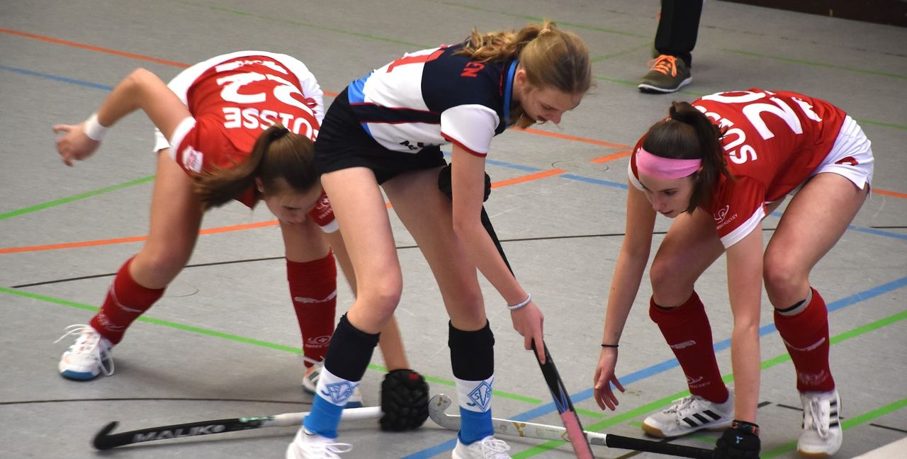 Bei den Frauen sind neben den Spielerinnen der SV Böblingen (Mitte) nur vier weitere Teams am Wochenende am Start.