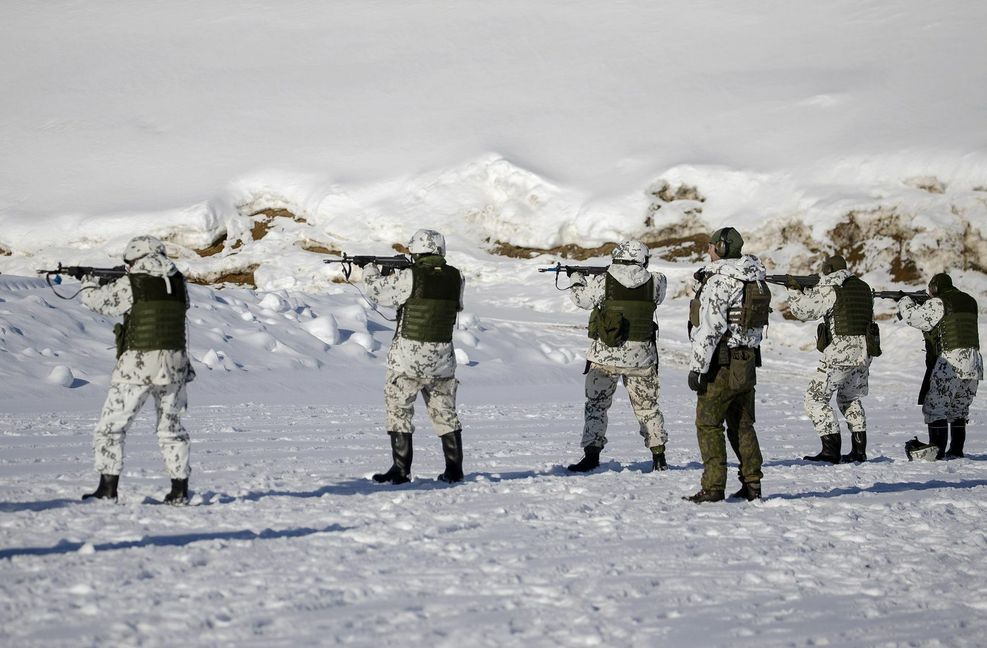 Finnische Soldaten bei einer Übung im März 2022.
