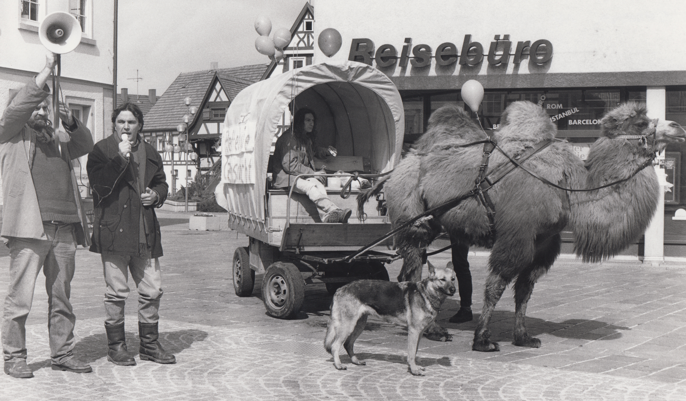 Vor der Landtagswahl 1992 protestiert Johannes Buchter gegen Gentechnik in Renningen. Bild: Holom/A