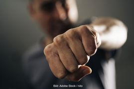 In dem Lidl-Markt entwickelte sich schnell eine Schlägerei zwischen den beiden verfeindeten Familien. 	Bild: Nito/Adobe Stock